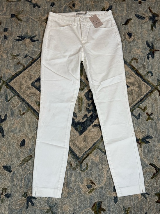 Peter Millar Denim - NWT‎ Peter Millar Women’s Luxury Stretch White Skinny Jeans Size 2 High Rise